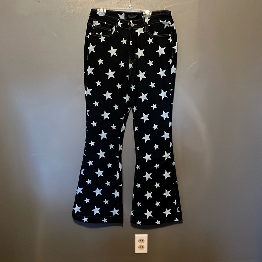 Judy Blue 7/28 Flare Star Jean  NWOT